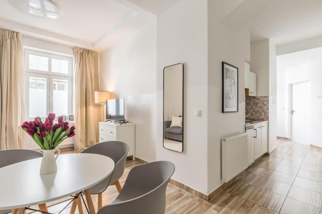 Xxxl Bed/ Free Parking/ Central Vienna Exterior photo